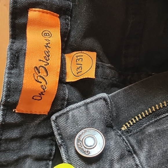 NWOT One 53 Jean's: Butt lifting Basic fit Distressed Black, Juniors size 13 - Picture 4 of 8